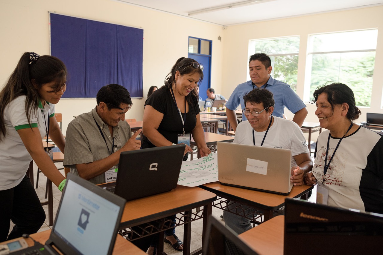 Cursos gratuitos y tecnológicos para adultos y jóvenes ofrece Fundación Telefónica