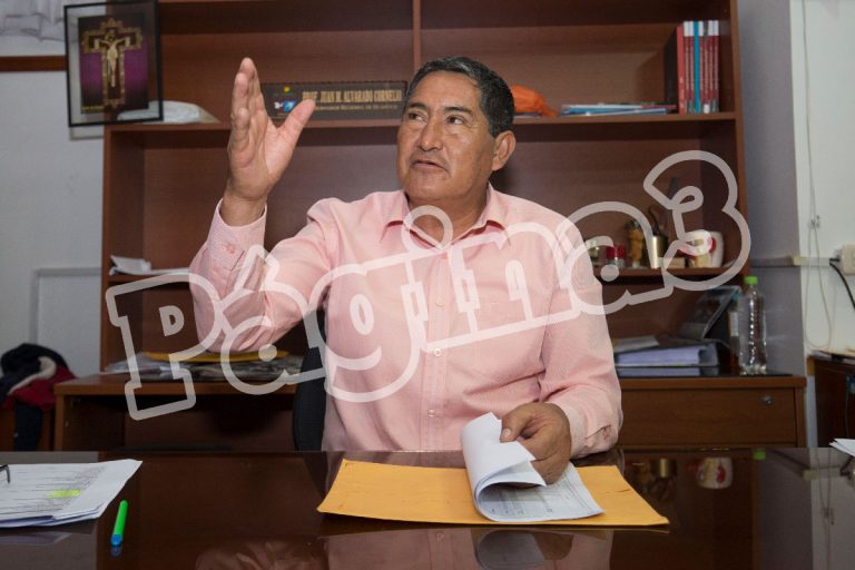 Alvarado dice que dará facilidades a fiscales que lo investigan