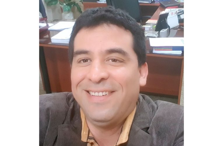 Iván Palomino asume Centro de Salud de Ambo