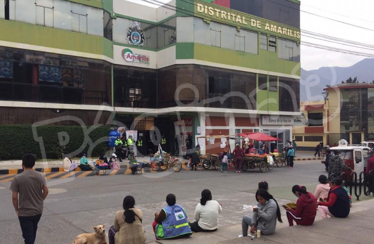 Ambulantes piden ser ubicados cerca de mercado de Paucarbamba