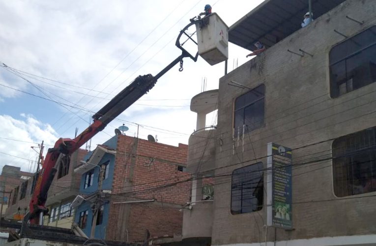 Alertan riesgos de electrocución en obras