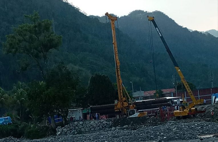 Piden a Alvarado informar situación de obra de puente alterno en Tingo María