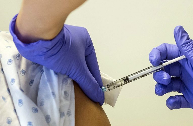 Minsa: Negociaciones con laboratorios apuntan a vacunar a 24 millones antes de elecciones