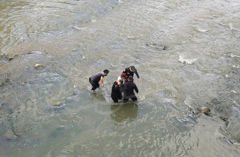 Rescatan a adulto mayor del río Huallaga