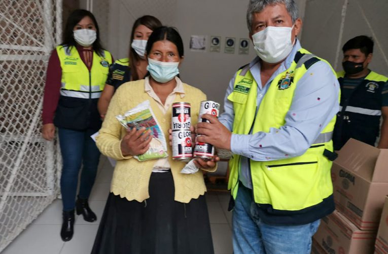 Entregan productos del programa Vaso de Leche en Amarilis