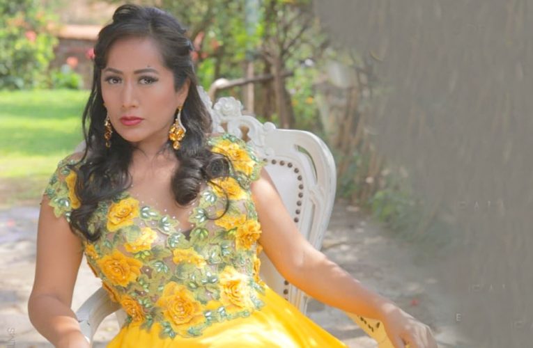 Kesia Rivera rinde homenaje a la mujer en su día, con hermosa canción