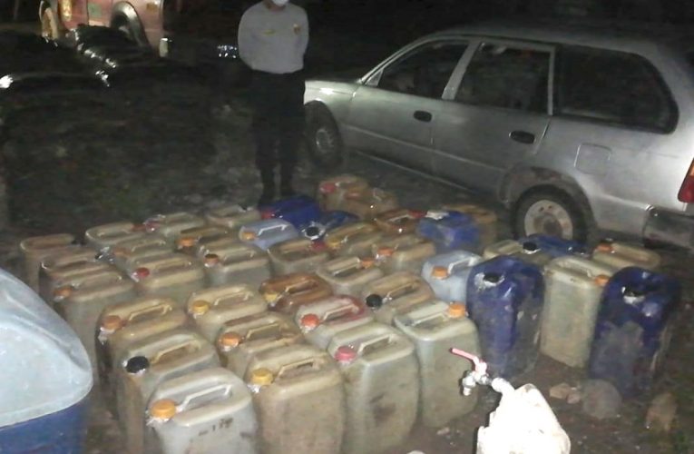Incautan bidones  con combustible  en Tulumayo