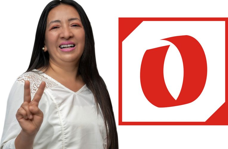 Ceny Ramírez, postula con el  número 2 del  Partido Nacionalista Peruano