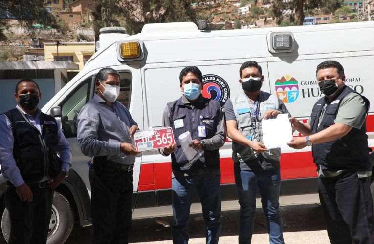 Centro de Salud Perú Corea con nueva ambulancia