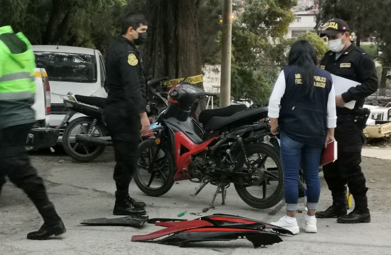 Mujer es detenida por motocicleta robada