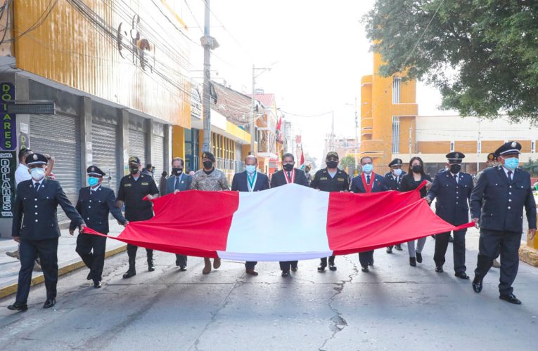 Celebran el Día de la Bandera y conmemoran la Batalla de Arica