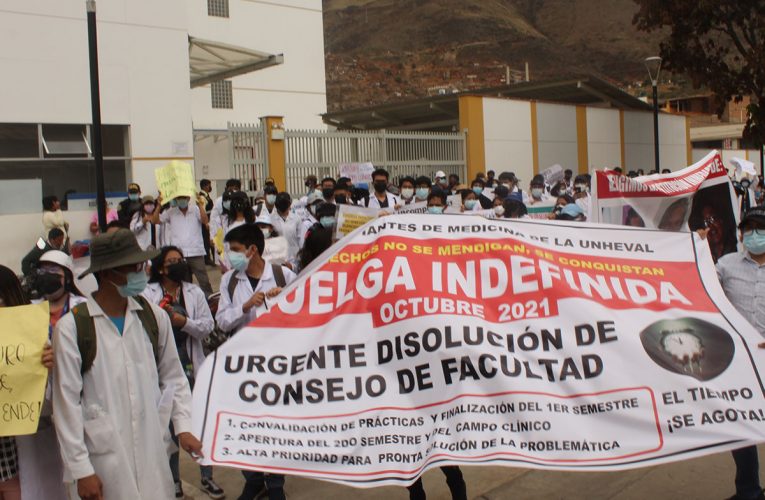 Estudiantes de Medicina exigen hacer prácticas en hospital