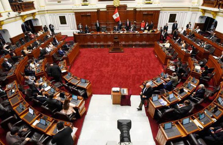 Avanzan los golpistas en su meta de acabar el Estado de derecho