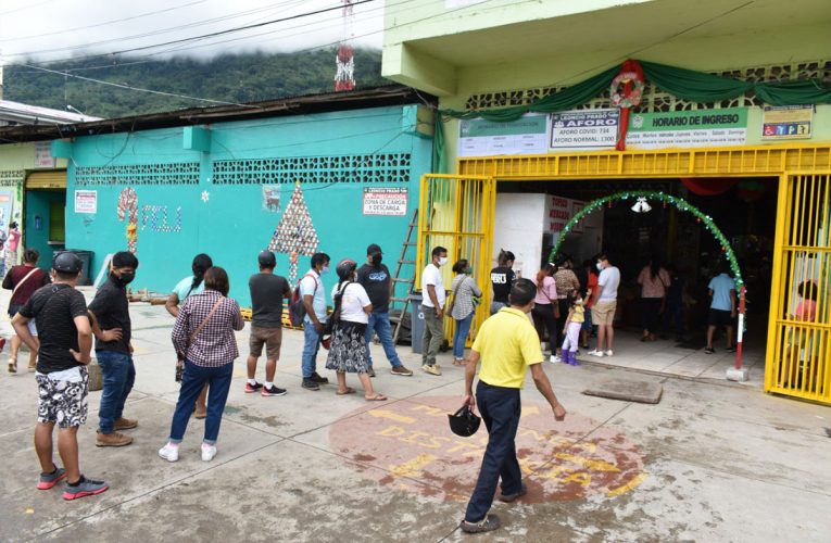 Nadie pide carnet de vacunación en mercado