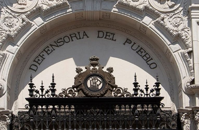 ¿Cómo aumentar la contribución de la Defensoría del Pueblo a la sociedad peruana?