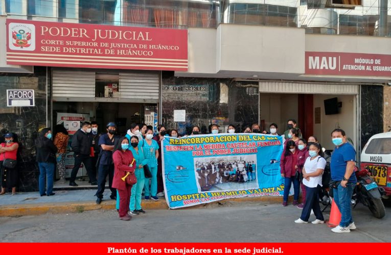 Juzgado amenaza con derivar caso a la Fiscalía si director de hospital no repone a trabajadores