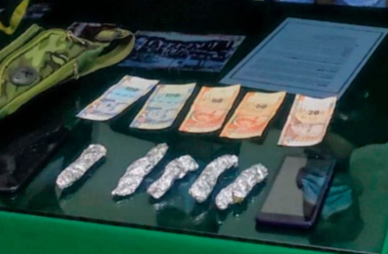 Menores retenidos por vender droga al menudeo