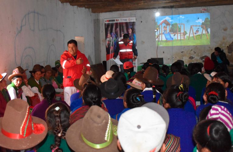 Con cineforo orientan a usuarias de Juntos de la provincia de Huacaybamba
