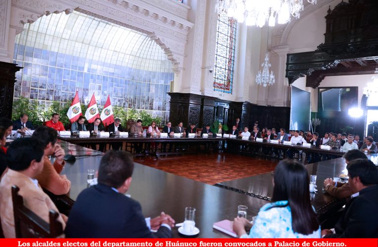 Presidente Castillo  se reunión con alcaldes electos de Huánuco