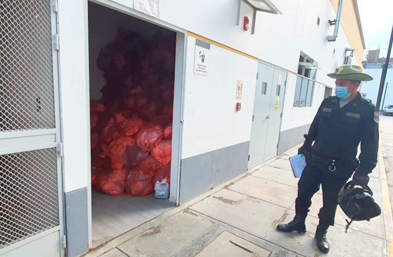 Dan 72 horas al hospital  para retirar residuos médicos peligrosos de su almacén