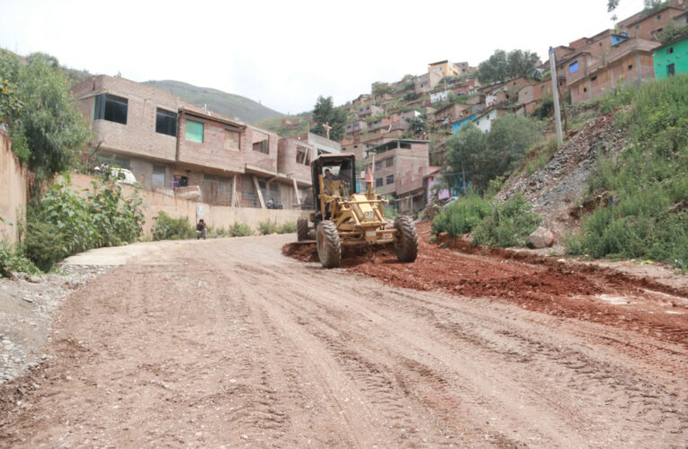 Rehabilitan carretera desde Cruz Verde hasta Loma Blanca