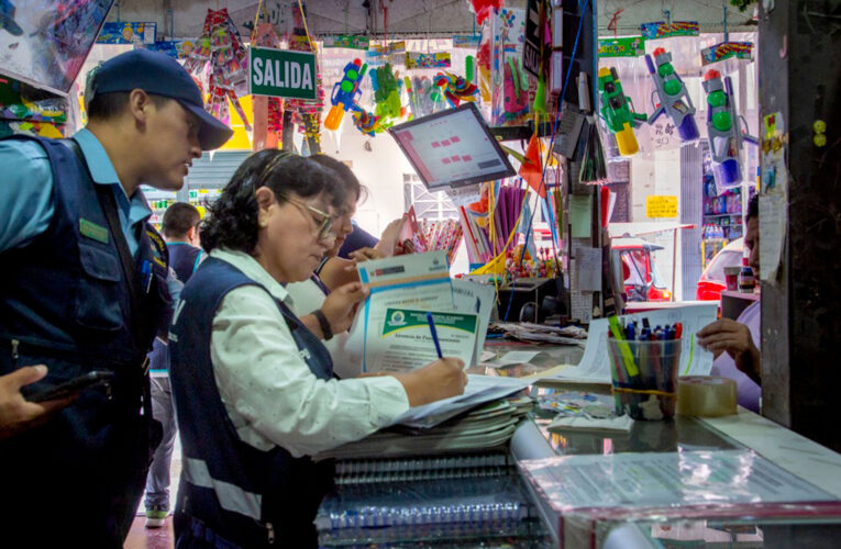 Exhortan a no comprar útiles escolares con olores fuertes