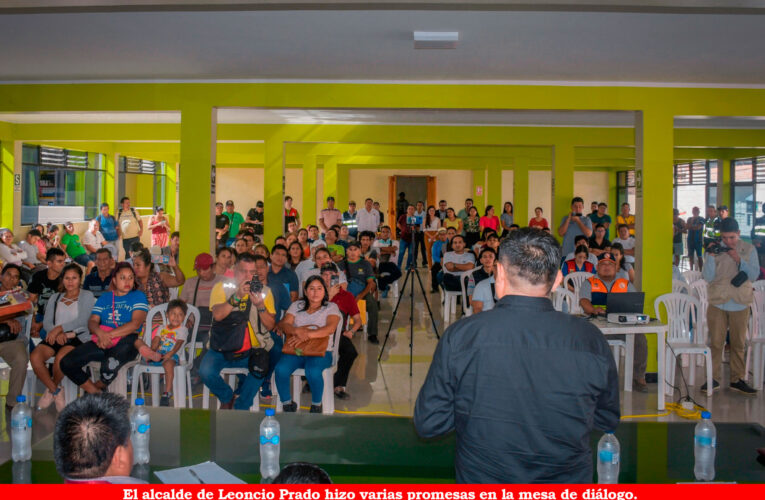 Fuentes ofrece trabajo coordinado con alcalde de Crespo y Castillo
