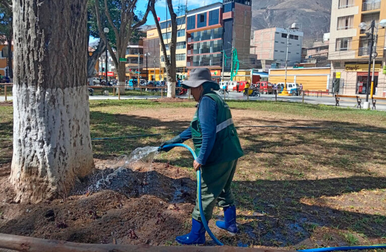 Áreas verdes de la plaza  de Armas seguirán cerradas
