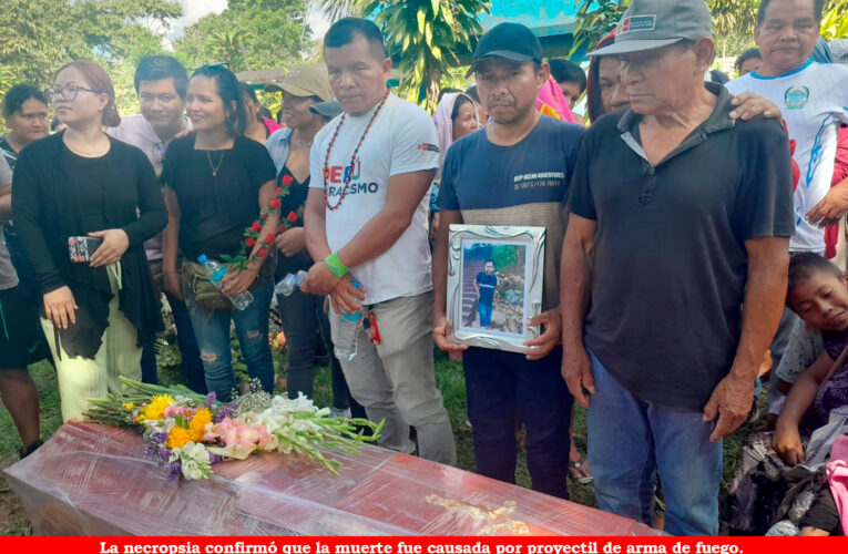 Sepultan restos  de líder kakataibo asesinado a balazos