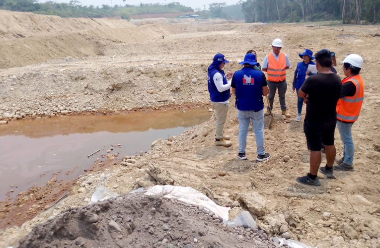 Minera funciona en terreno agrícola