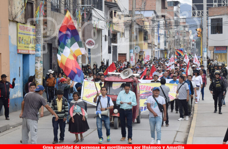 Masiva marcha en primer día de paro contra la inseguridad