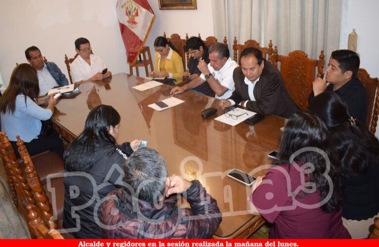 Por consulta del alcalde al JNE se frustra sesión por vacancia de 13 regidores