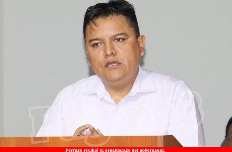Pulgar ratifica a Ferruzo como su asesor a pesar de sentencia por corrupción en su contra