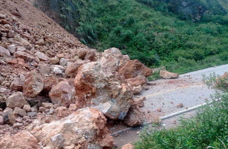 Tránsito restringido en 7 puntos de carretera a Pasco