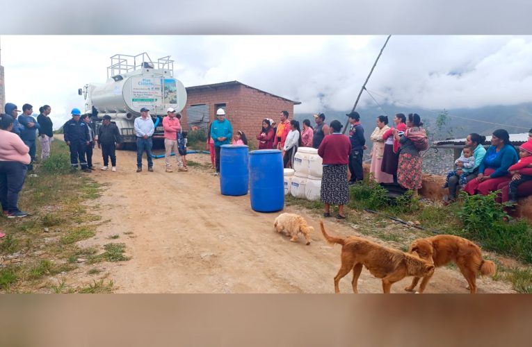 Seda Huánuco reparte agua gratis en asentamientos humanos