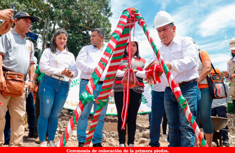Colocan primera piedra para almacén de cacao
