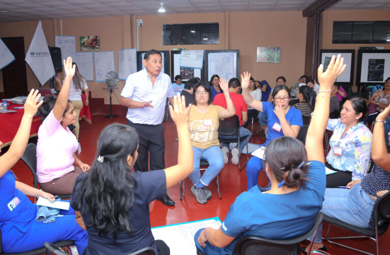 Forman facilitadores para programa Familias Fuertes