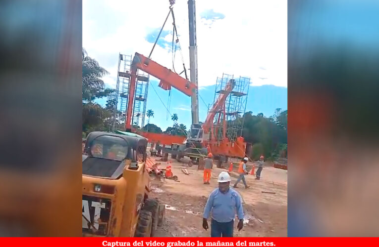 Reinician construcción de puente  en Aucayacu