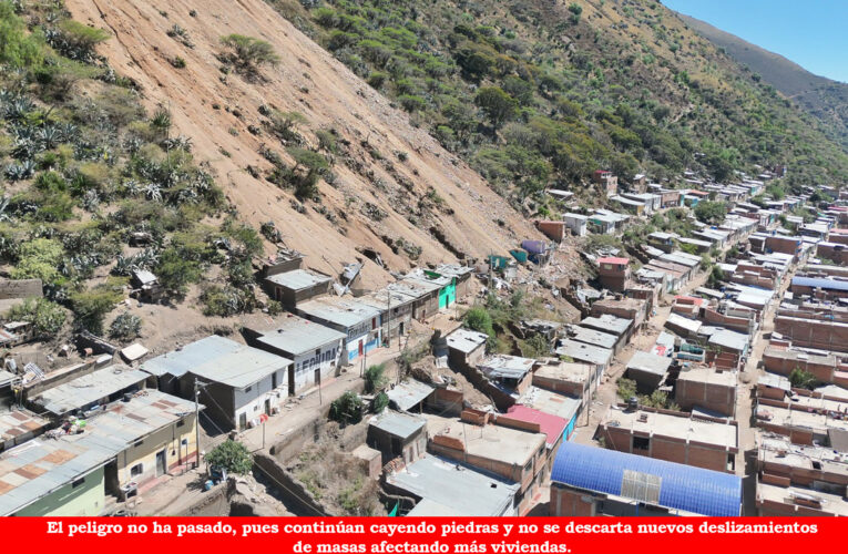 Aumentan damnificados por deslizamiento de cerro en barrio de Ambo