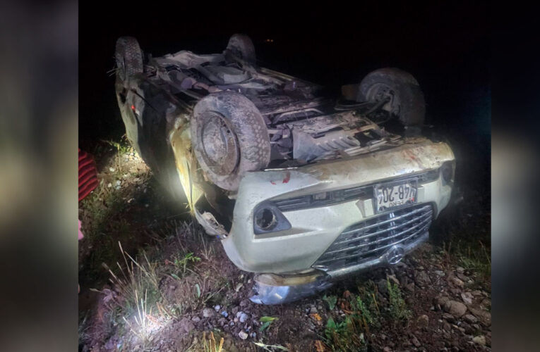 Joven fallece en volcadura en Ayapiteg