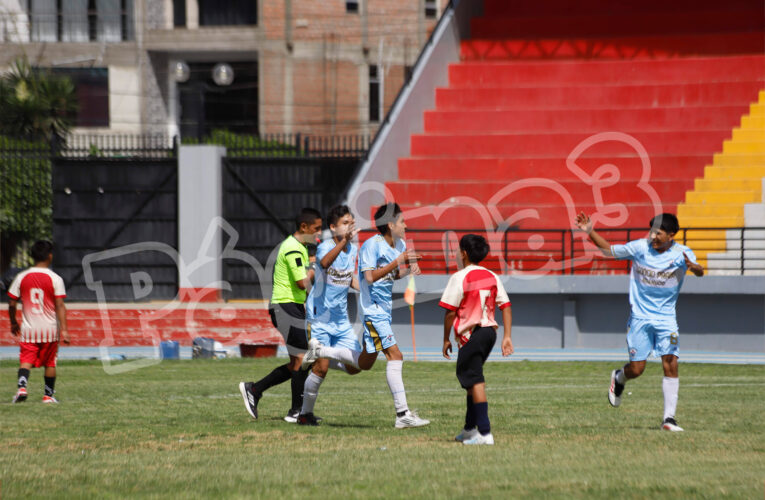 Clásico escolar en el Complejo de Paucarbamba